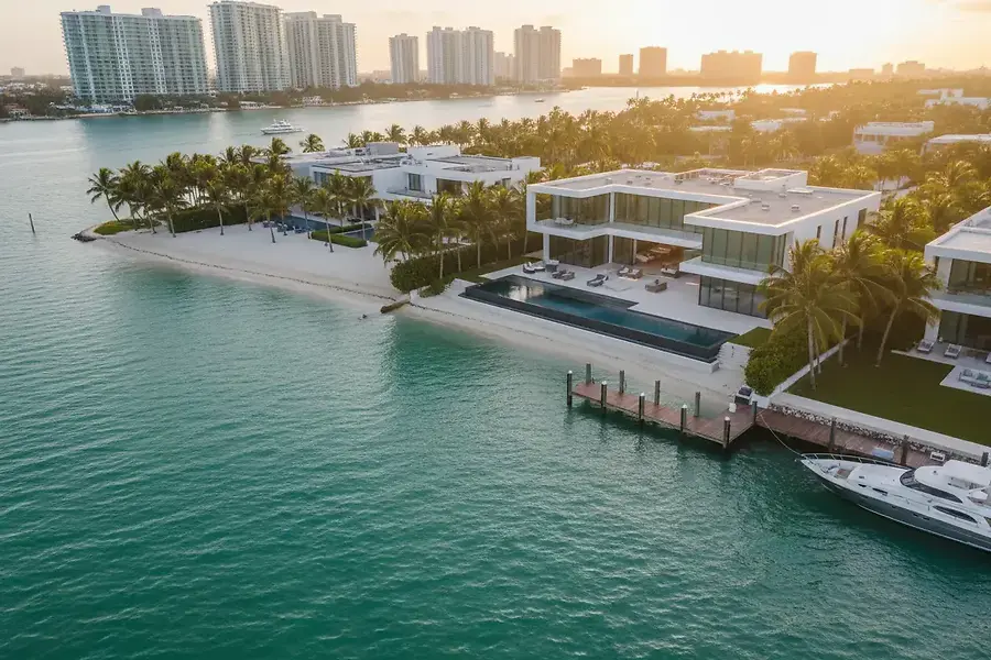 Luxury Waterfront Homes in Miami: A Buyer's Guide to Coastal Living