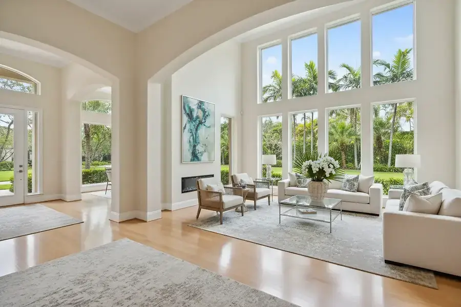 Selling Your Home in Tampa Bay: Pricing Strategies for Maximum Profit