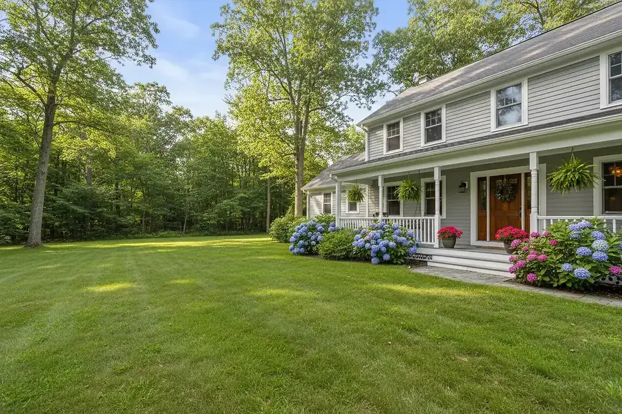 Selling Your Warren, CT Home: Essential Strategies to Maximize Profit