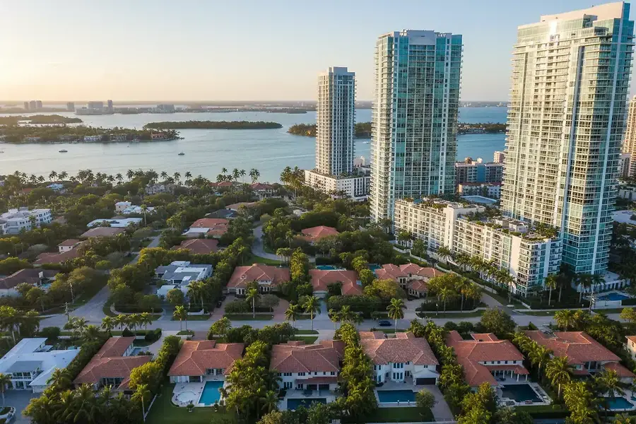 Luxury Condos vs Single-Family Homes: Which Miami Property Wins