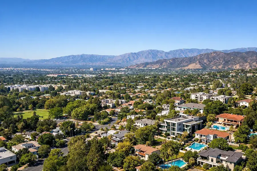 Your Complete Guide to Buying Homes in Los Angeles Valley Neighborhoods