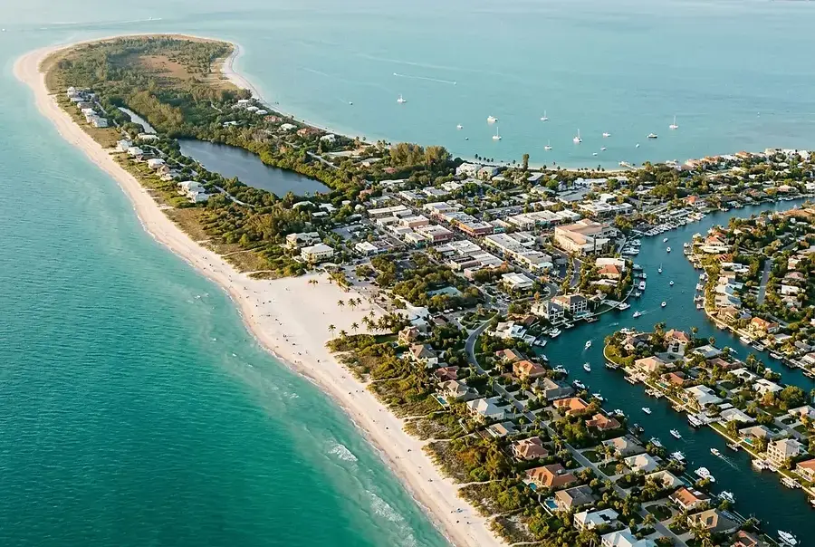 Moving to Southwest Florida: Neighborhood Comparisons for Your Perfect Home