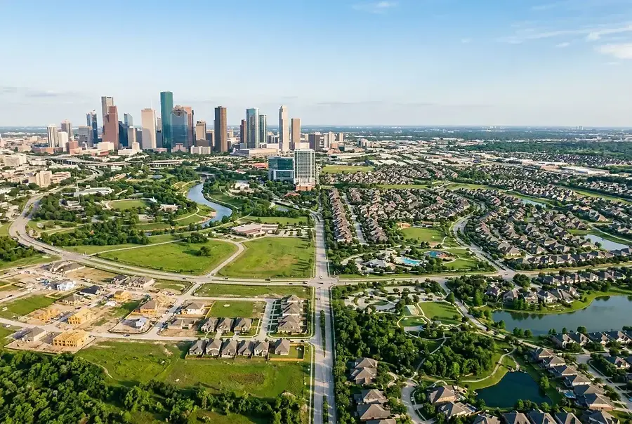 Relocating to Greater Houston: Your Complete Neighborhood Comparison Guide