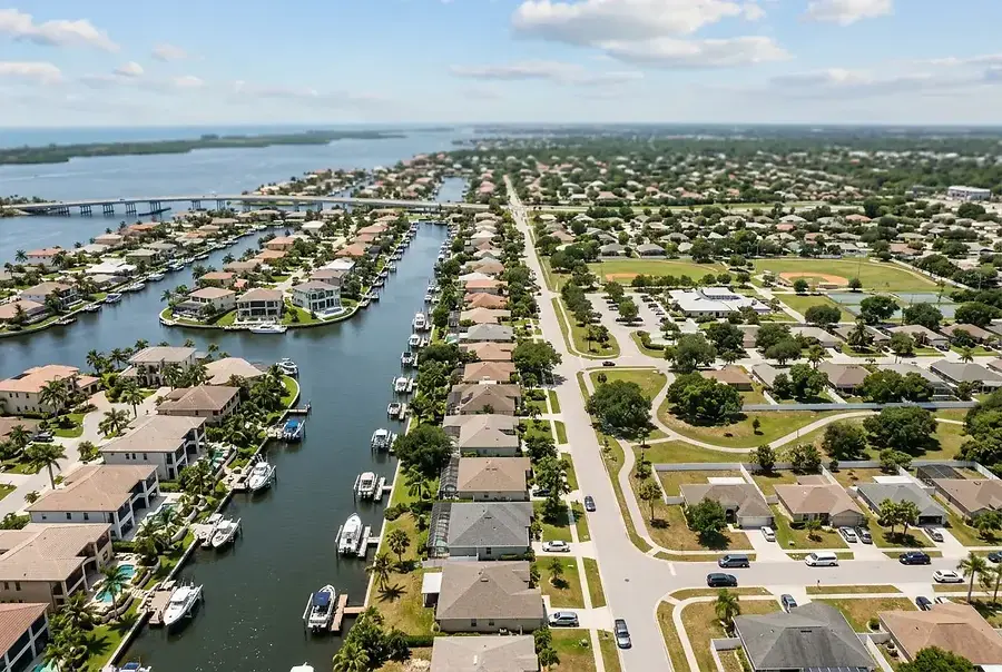 Waterfront vs. Inland Homes in Fort Myers, Cape Coral & Lehigh Acres