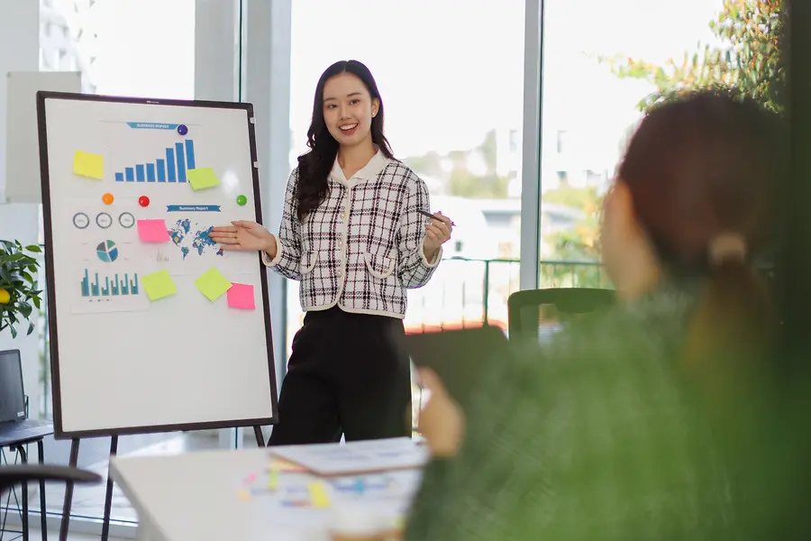 How Leaders Create Clarity for Others