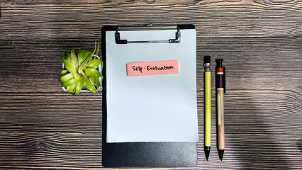 The Power of Self-Evaluation: Why Great Leaders Coach Reflection, Not Just Performance