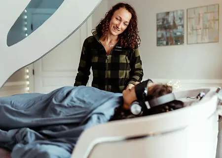 The Theta Chamber in action at Happy Whole You Raleigh. This technology induces deep relaxation (that drowsy state right before sleep) where the brain can create new, healthier neural pathways. It's one of many holistic tools I've used to help women break old patterns and step into transformation. True wellness happens when we address mind, body, and spirit together. 