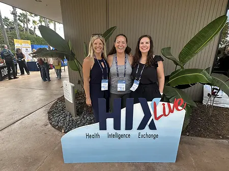 My very first Holistic Health Conference after endless study hours, group presentations, 7 case practicals, and a tough oral and written exam - I was proud to say that I earned this moment, celebrating my functional diagnostic nutrition practitioner graduation. Couldn't have been any sweeter. 