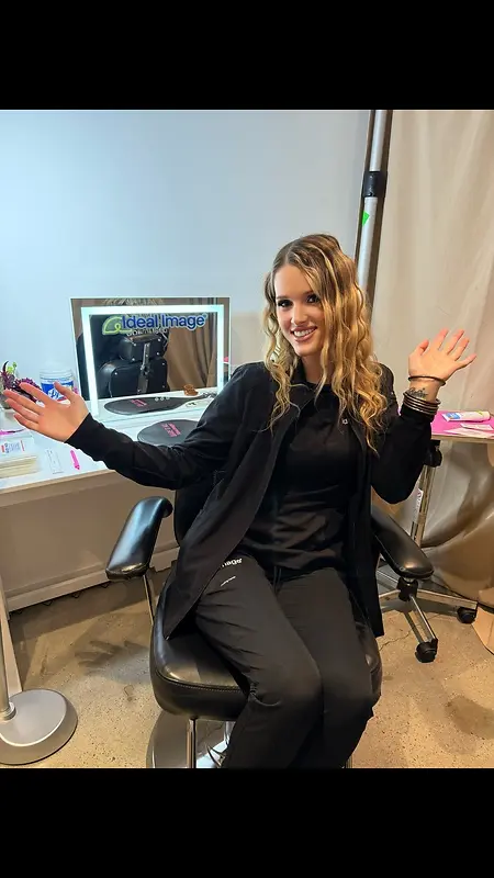 New York City Allure Best of Beauty Event 2024. In partnership with Merz, makers of Xeomin, I provided aesthetic treatments to top influencers at the event.