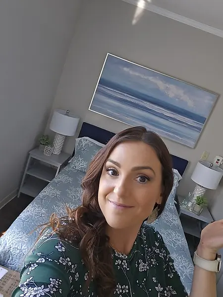 Working holes in my heels pulling a fast move-in together.  We don't just make rooms respite ready, we make our clients feel like respite royalty! 👑✨️ 
