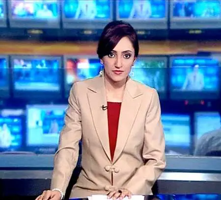 Recognized by Geo News for excellence in broadcast journalism, Mahreen Ghayas distinguished herself as a leading voice in research-driven economic and policy reporting.