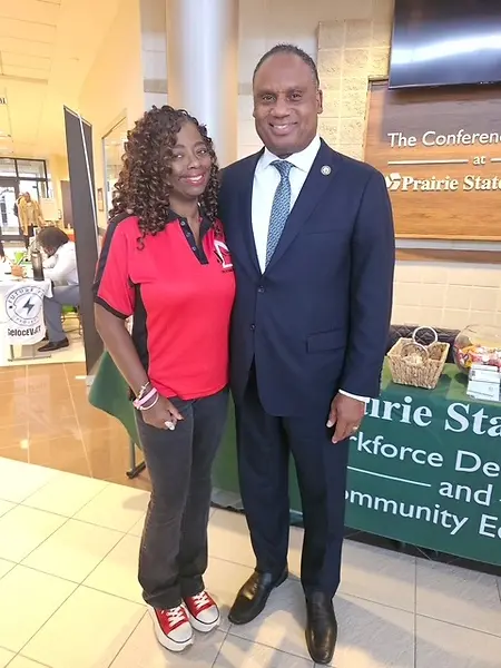 Sherese & Jonathan Jackson, US Representative for Illinois's 1st congressional district @ an Expungement Event.  Changing second chance citizens lives one step at a time!