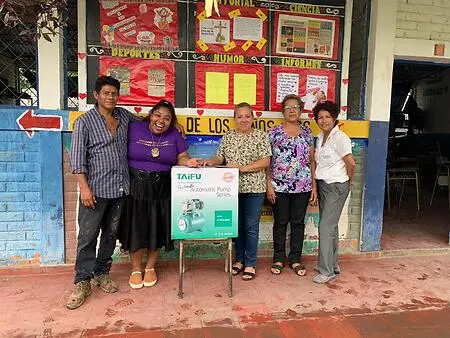 Water pump for school to have fresh water in El Salvador