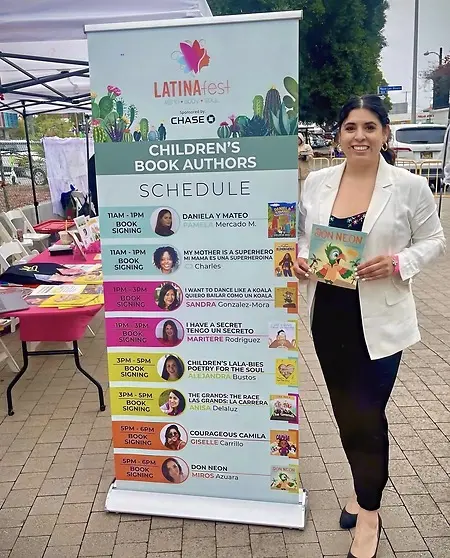 Highlight author at LatinaFest