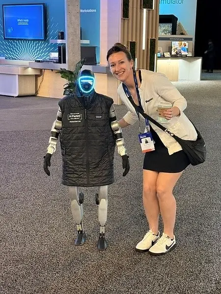Working at Dell Technologies World and found a robot friend.