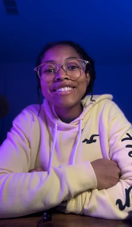 Kayanna actively shooting content 
