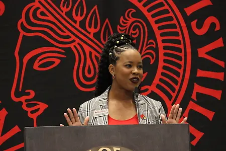 Stephanie addressing a group of 500 academically talented students at UofL's annual Accolade event.