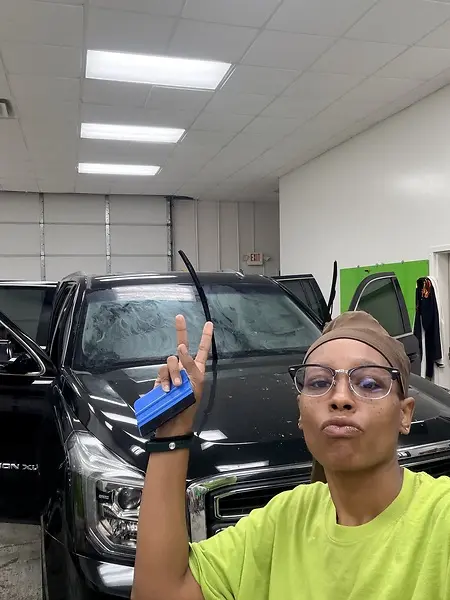 I work hard but once in a while I stop for a quick pic… peace, love and happiness 