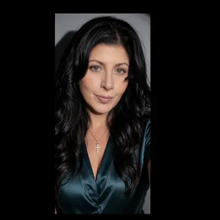 Kristiana Leaigh, Author on Influential Women