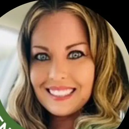 Chloe West (Sampley)