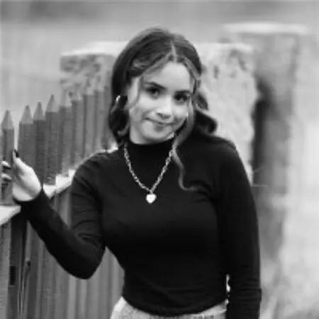 Olivia Thomas, Senior Lash Stylist on Influential Women
