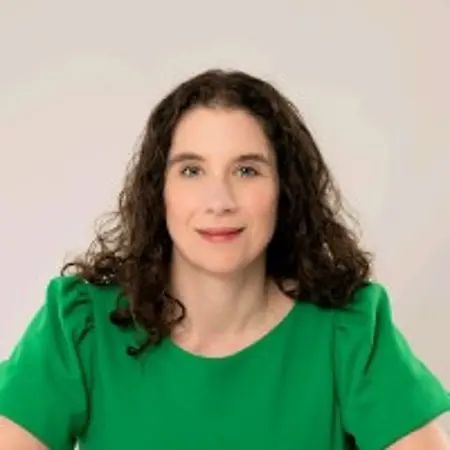 Elizabeth Scinta  McCullough, Founder on Influential Women