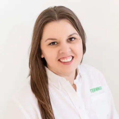 Lindsie Linaburg, Account Executive on Influential Women