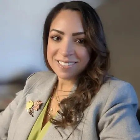Gloria Dellanno, Sales Account Executive on Influential Women