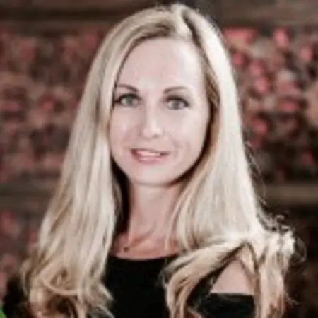 Brittany Tefteller, Commercial Property Manager on Influential Women