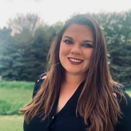 Kayla McMackin, Senior Sales Executive on Influential Women