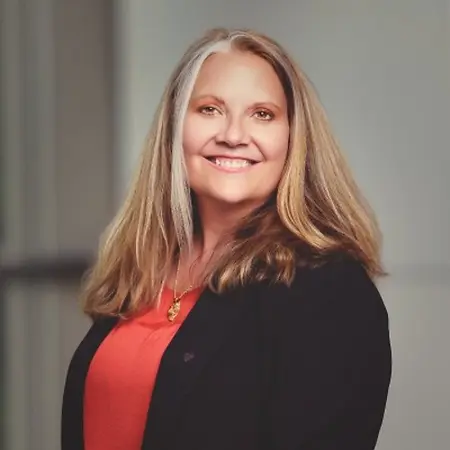 Tamera Podschweit, Account Executive on Influential Women