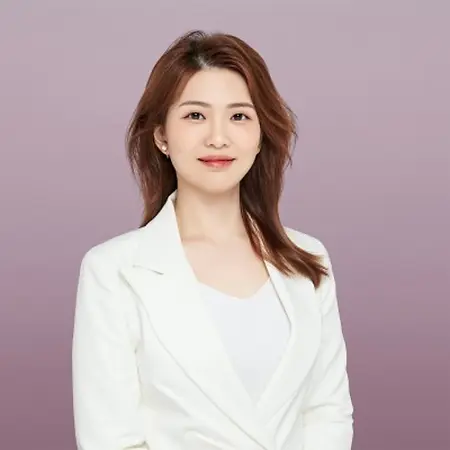 Vivian Lau, Lead of Customer Success APAC on Influential Women