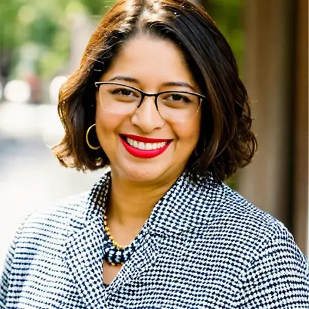 Lynette CorreaVelez, AI Tech Founder/CEO on Influential Women