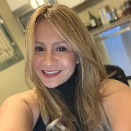 Genesis Bayuelo, Community Engagement Manager on Influential Women