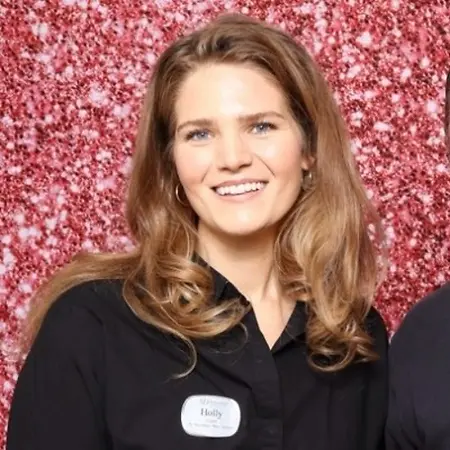 Holly Grant, Sr Secondary Markets Analyst on Influential Women