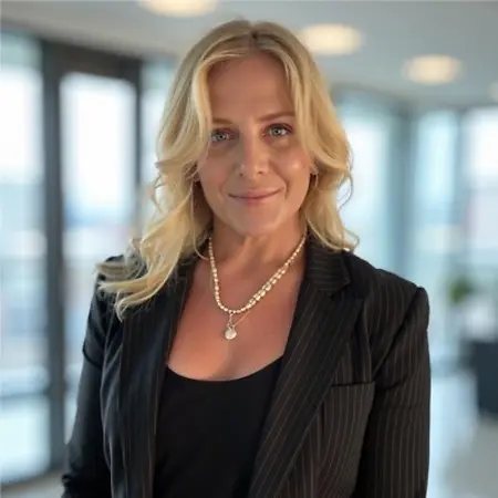 Lucy Schott, Subject Matter Expert & Consultant Ai for HR on Influential Women