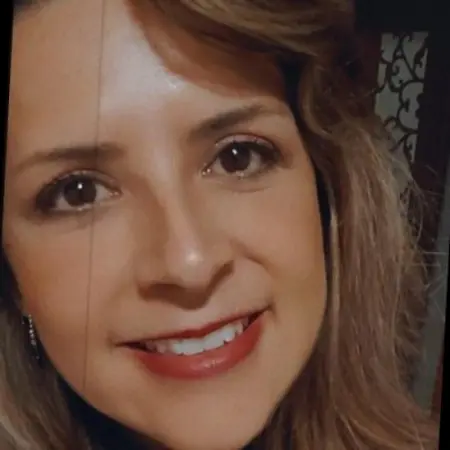 Jennyfer Duque, Customer Service Manager on Influential Women