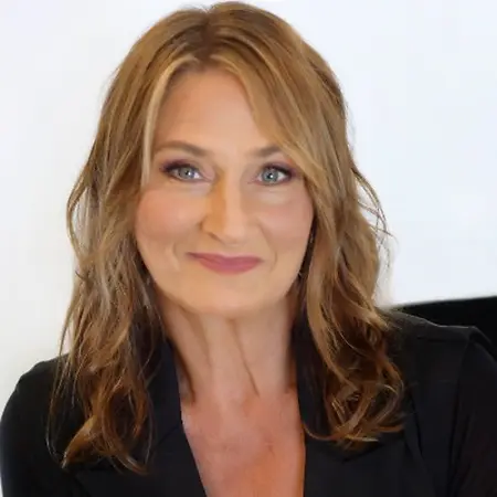Lori Fleming, Author on Influential Women