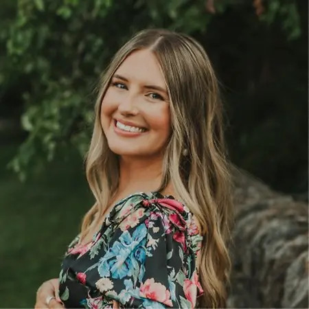 Shelby Pennington, Corporate HR & Business Compliance Manager on Influential Women
