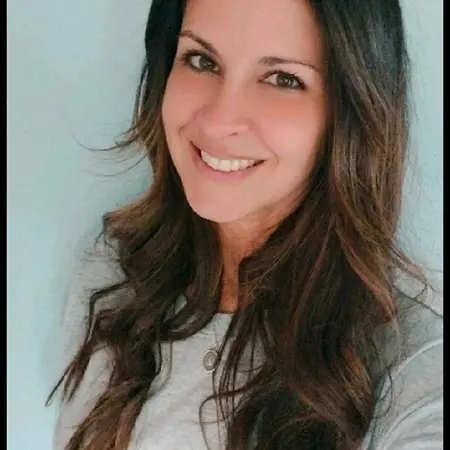 Angela Valovich, RVT