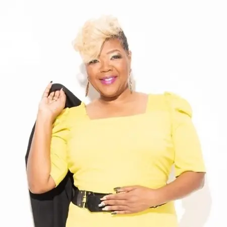 Dr. Staci Moore, AI Revenue Strategist | Senior CareGiver Advocate | Speaker on Influential Women