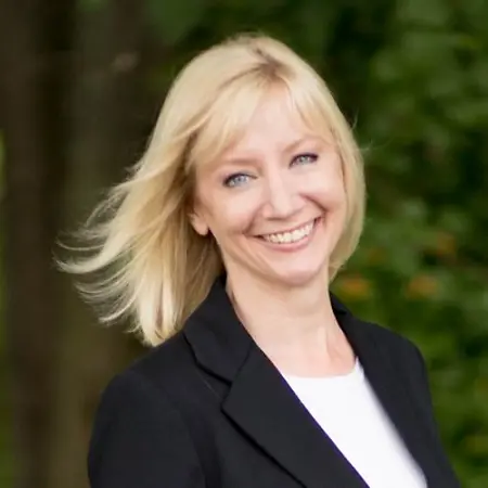 Tracy Lorenz, Regional Brand and Relationship Manager on Influential Women