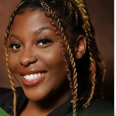 Alonna Medley, Front Desk Assistant on Influential Women