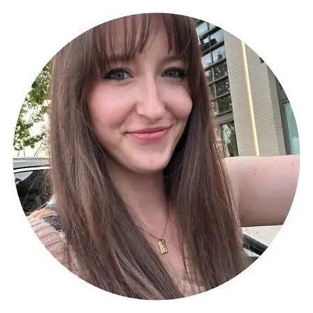 Ashley Nicole Zamberlan, Account Executive on Influential Women