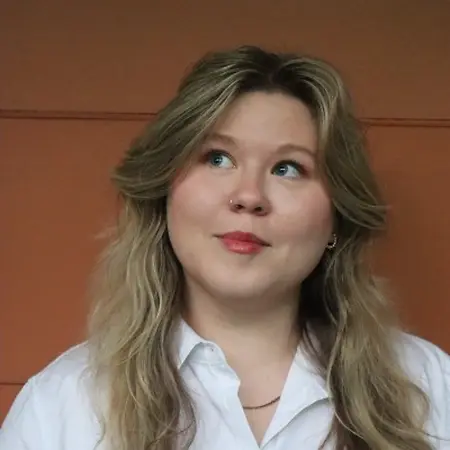 Kylie Hogue, Intern on Influential Women