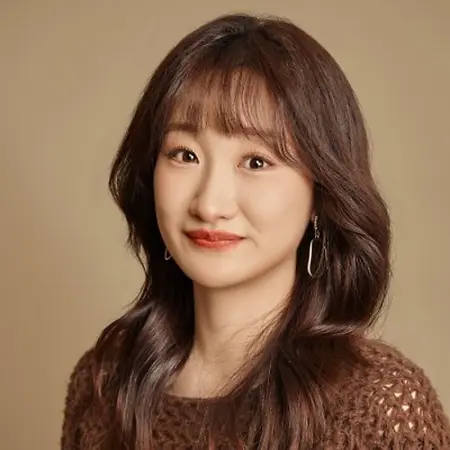 Mia Qin, Assistant Stage Manager on Influential Women