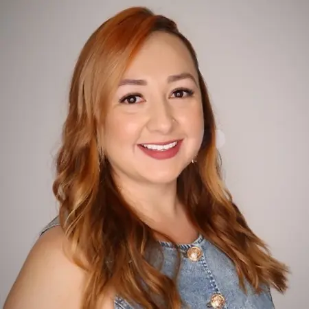Cindy Salinas, Advisor - Undeclared; Academic Alert-Freshmen/DQ on Influential Women