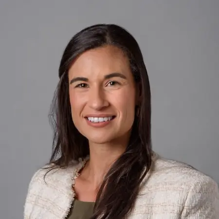 Tais Schimenes, Global Marketing Manager on Influential Women