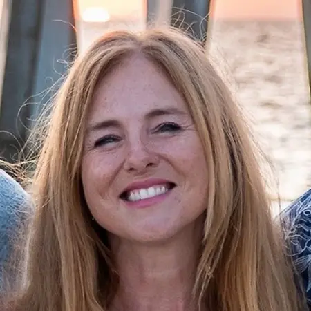 Tracie Snitker Kennedy