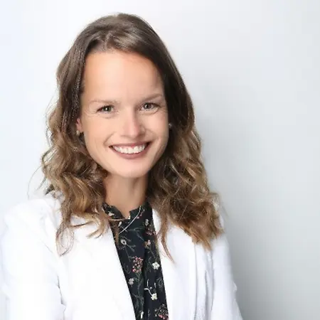 Gonda Lamberink, AI & Cybersecurity Governance Consultant (Office of Investment Management) on Influential Women
